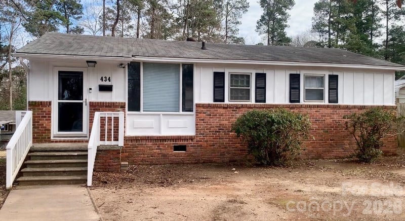 434 Cummings Street, Rock Hill, SC - 3 beds, 1 bath, 936 sqft - $120,000