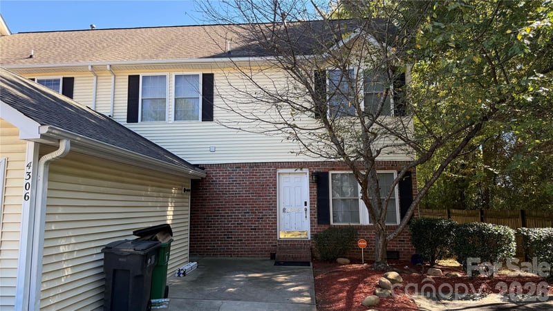 4306 Laurel Hill Lane 3D8, Charlotte, NC - 4 beds, 2.5 baths, 1,782 sqft - $295,000