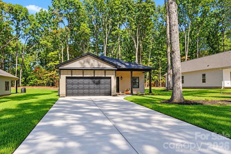 2121 Woodhurst Lane, Albemarle, NC - 3 beds, 2 baths, 1,470 sqft - $325,000
