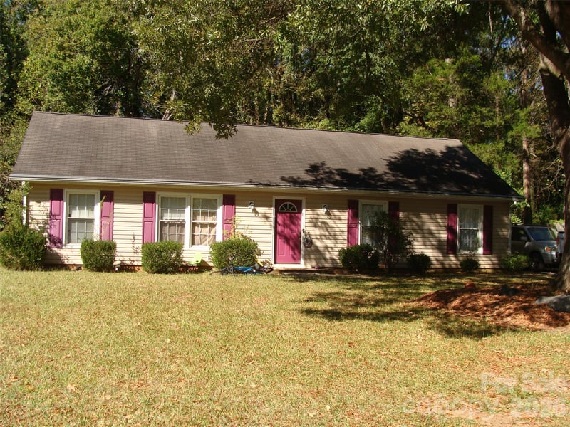 5841 Trotters Ridge Road, Charlotte, NC - 3 beds, 2 baths, 1,420 sqft - $290,000