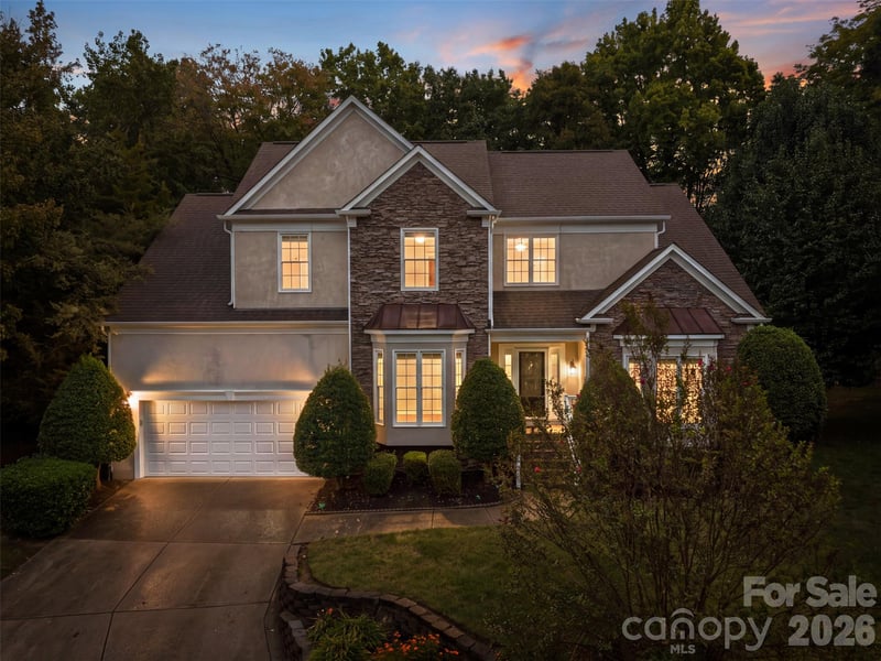 5705 Kinglet Lane, Charlotte, NC - 4 beds, 2.5 baths, 3,318 sqft - $595,000