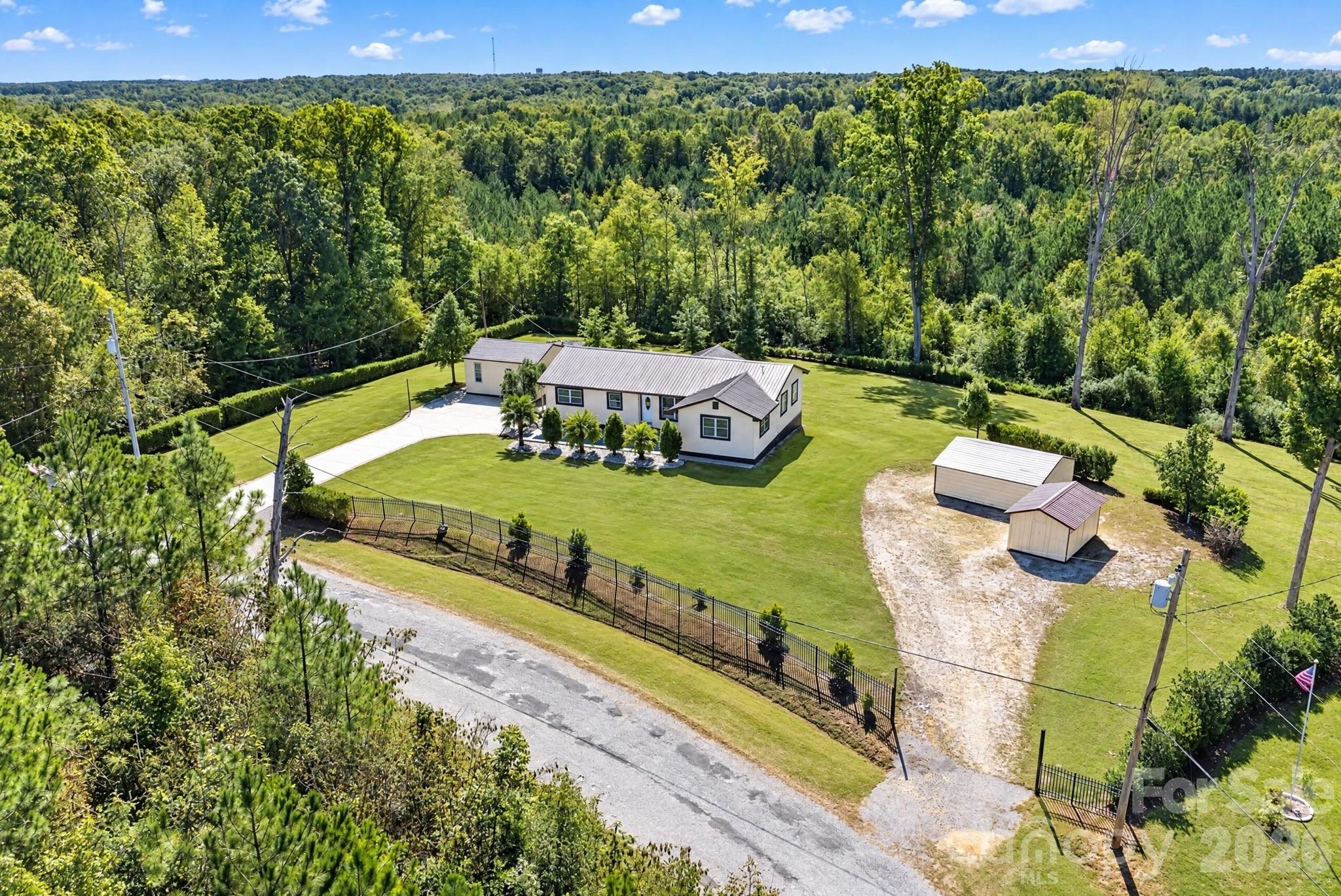 892 Taylor Dr, Lancaster, SC 29720. property listing photo