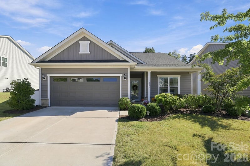 19201 Yellow Birch Drive, Charlotte, NC - 4 beds, 3 baths, 2,339 sqft - $499,000