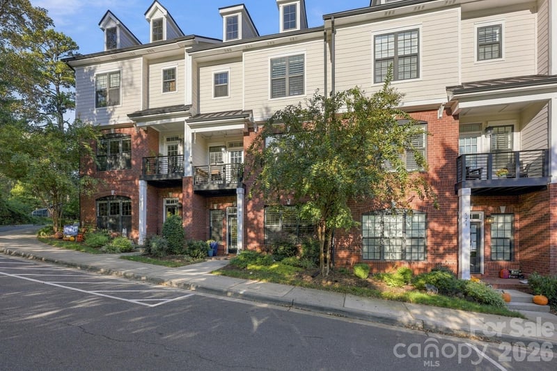 519 Griffith Village Lane, Davidson, NC - 3 beds, 3.5 baths, 2,727 sqft - $899,999