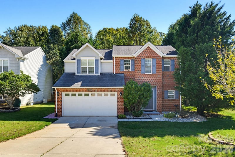 15850 Circlegreen Drive Apt 41, Charlotte, NC - 3 beds, 2.5 baths, 1,701 sqft - $384,900