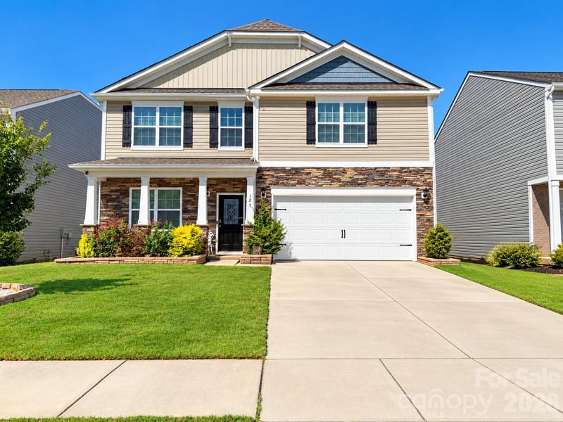 129 Sierra Road, Mooresville, NC - 4 beds, 2.5 baths, 2,820 sqft - $410,000