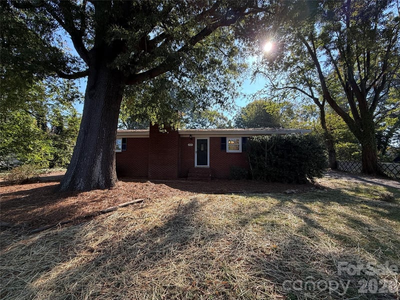 5525 Bertie Avenue, Salisbury, NC - 3 beds, 2 baths, 1,255 sqft - $228,000
