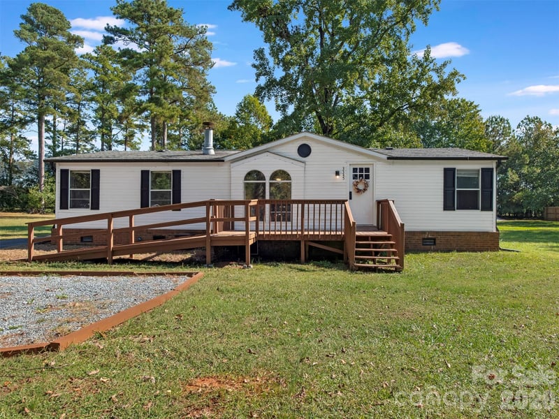 3345 Roundcliff Drive, Concord, NC - 3 beds, 2 baths, 1,304 sqft - $234,900