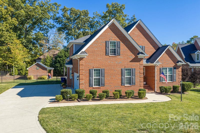 1109 Creekwalk Drive, Stanley, NC - 5 beds, 3 baths, 2,550 sqft - $725,000