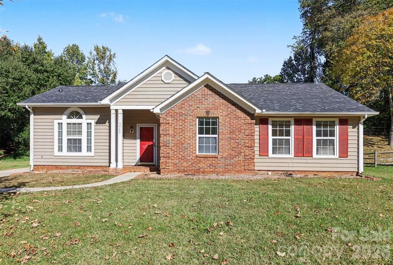 5929 Old Meadow Road, Charlotte, NC - 3 beds, 2 baths, 1,390 sqft - $300,000