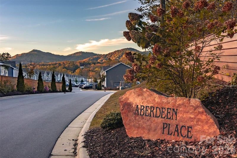 34 Cain Hollow Way, Asheville, NC - 3 beds, 2.5 baths, 1,375 sqft - $325,000