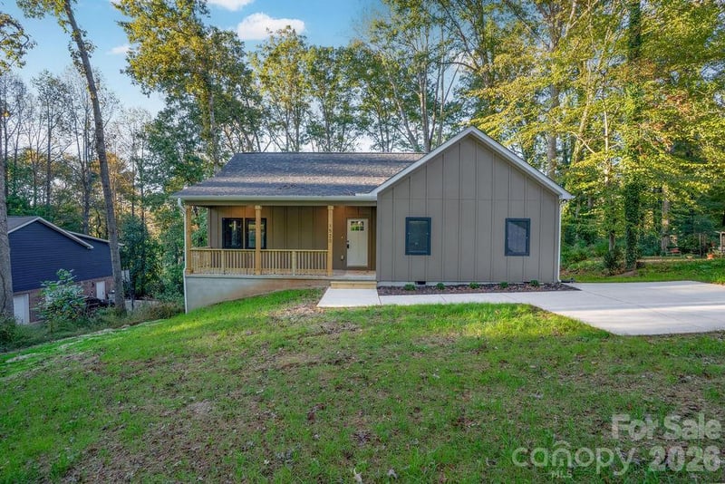 1520 Holly Court NW, Lenoir, NC - 3 beds, 2 baths, 1,328 sqft - $259,900