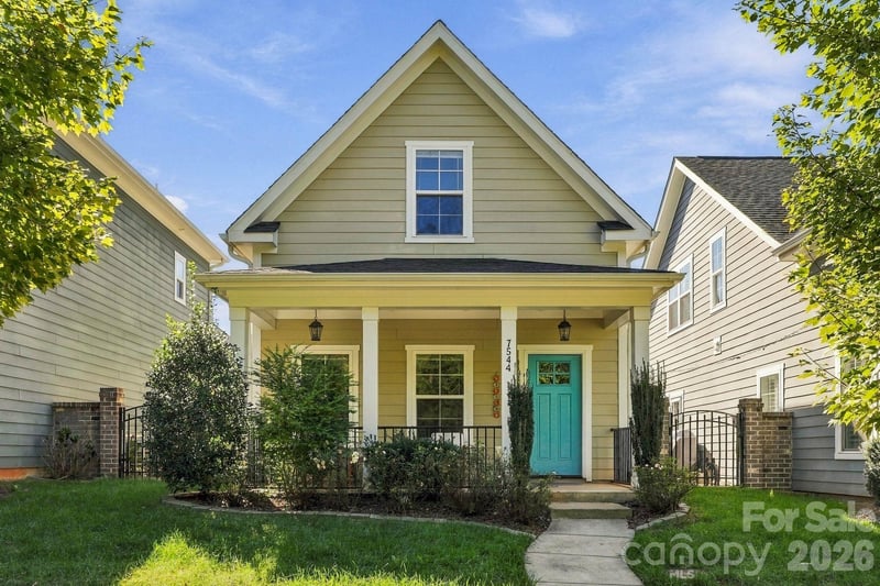7544 Fairway Villa Circle, Denver, NC - 3 beds, 2.5 baths, 1,943 sqft - $419,000
