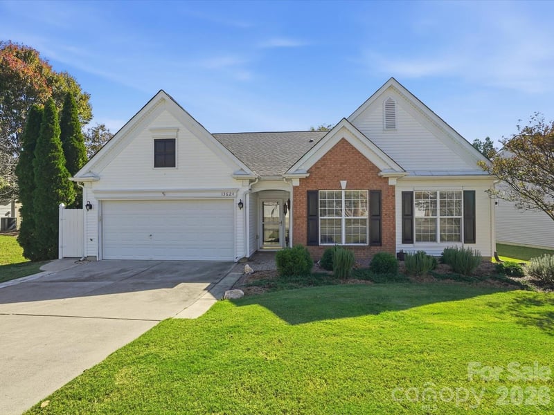 13624 Osprey Knoll Drive, Charlotte, NC - 3 beds, 2 baths, 1,969 sqft - $423,000