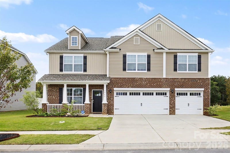 7943 Stonehouse Drive, Gastonia, NC - 5 beds, 4.5 baths, 3,587 sqft - $500,000