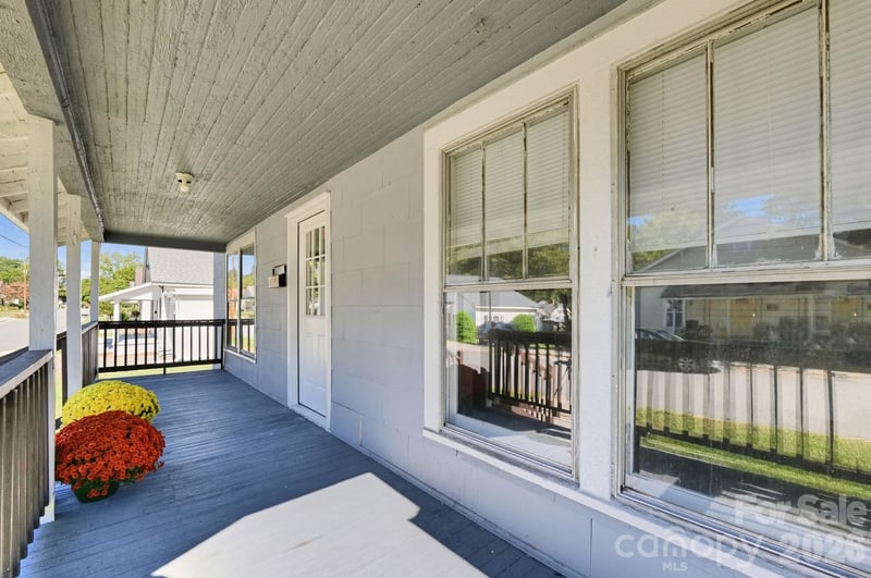406 Doster Avenue, Mooresville, NC - 3 beds, 1 bath, 1,256 sqft - $210,000