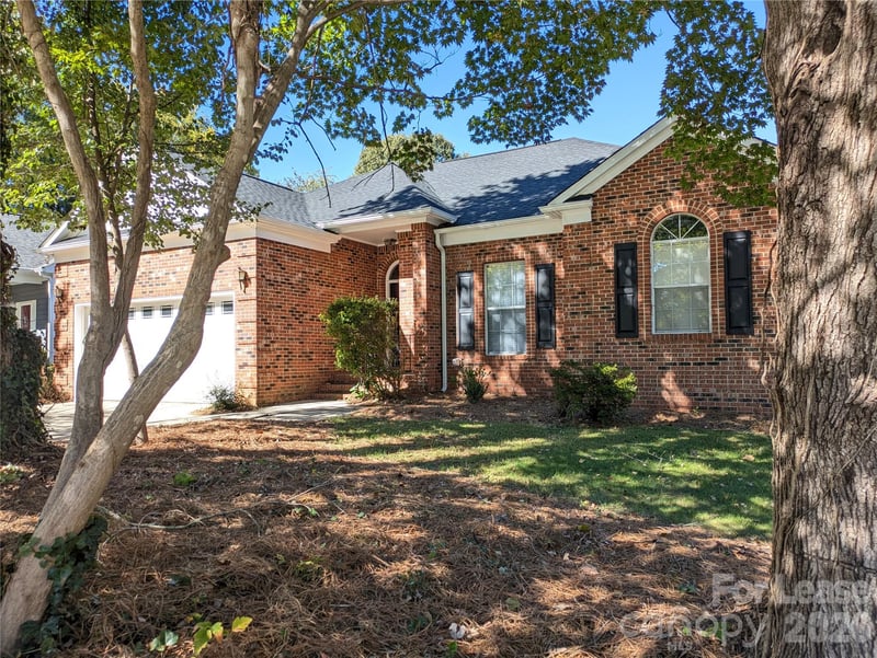 150 Ashford Hollow Lane, Mooresville, NC - 3 beds, 2 baths - $2,125/mo