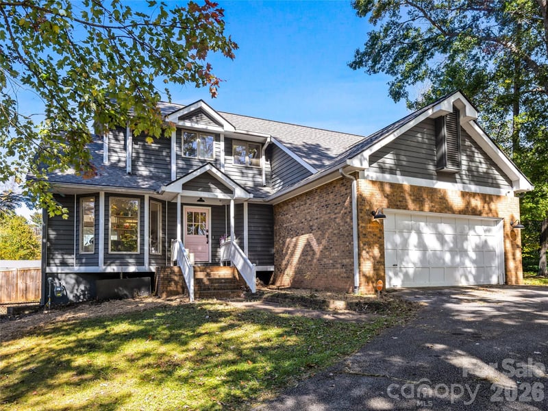39 White Pine Drive, Fletcher, NC - 3 beds, 2.5 baths, 1,624 sqft - $625,000