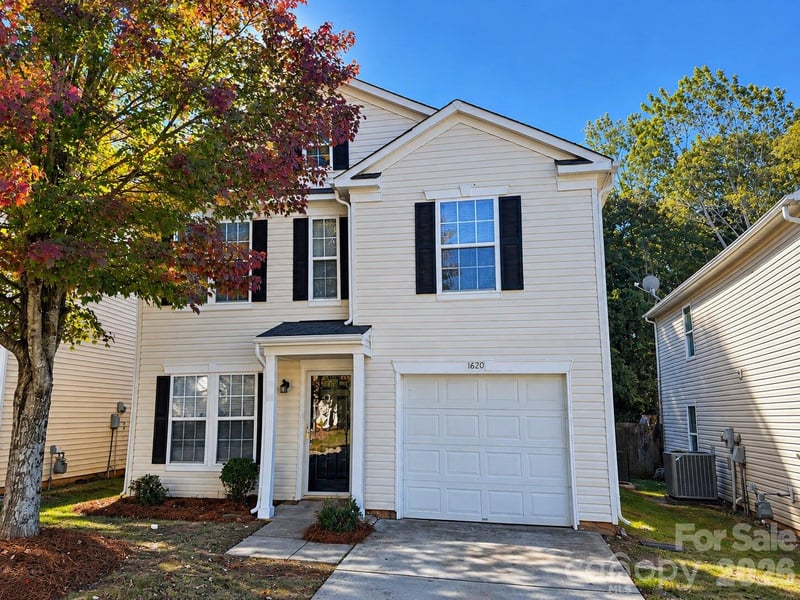 1620 Lynford Drive, Charlotte, NC - 3 beds, 2.5 baths, 1,600 sqft - $289,999