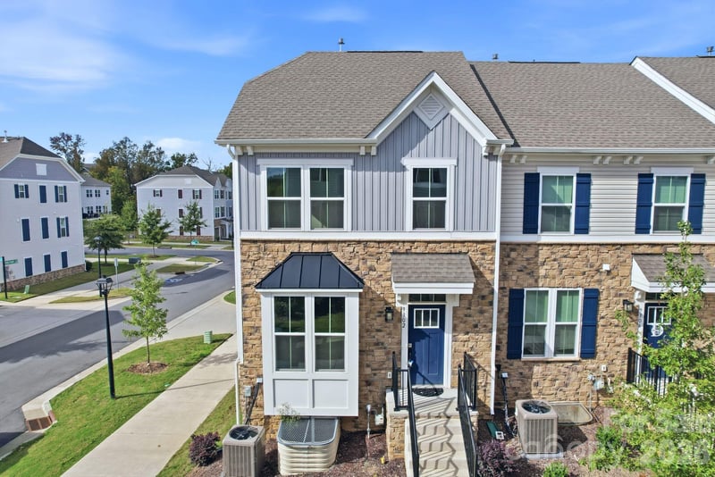 9302 Mallard Mills Drive, Charlotte, NC - 3 beds, 2.5 baths, 1,947 sqft - $290,000