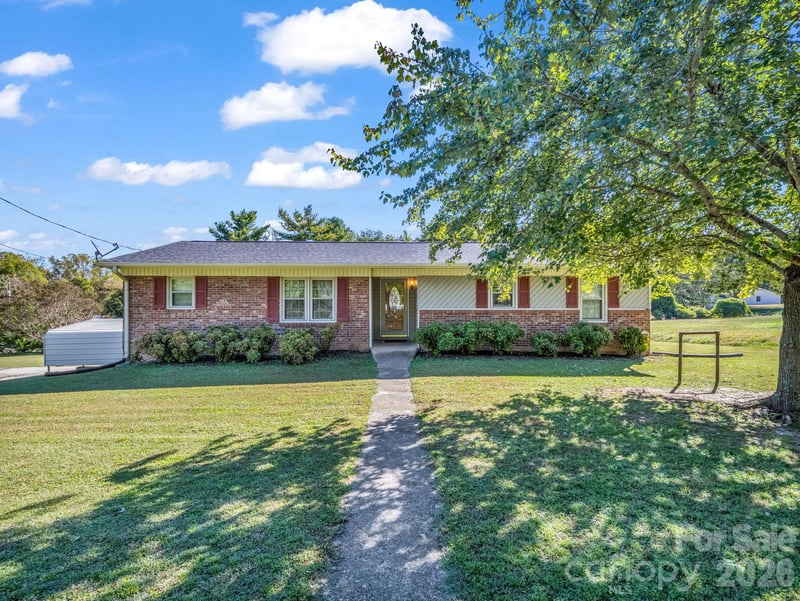 292 Bridges Drive, Forest City, NC - 3 beds, 2 baths, 1,426 sqft - $250,000