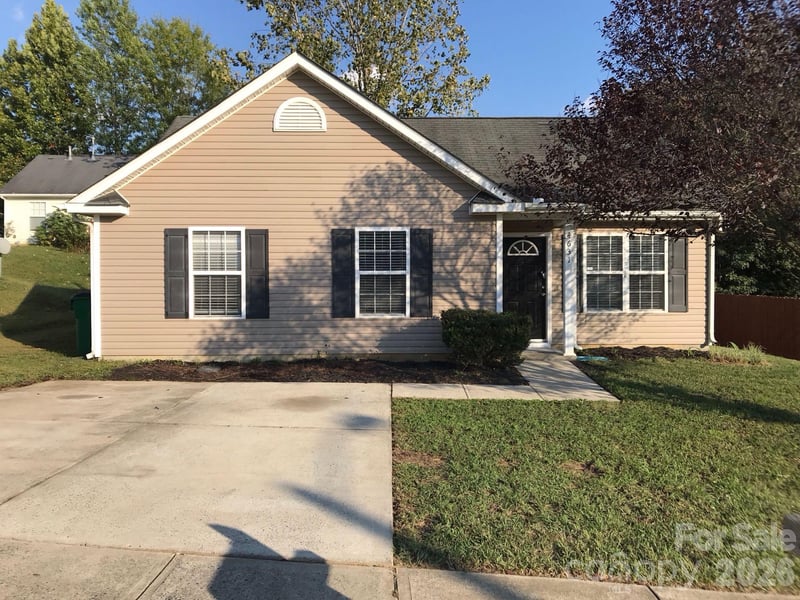 4631 Palm Breeze Lane, Charlotte, NC - 3 beds, 2 baths, 1,010 sqft - $239,900