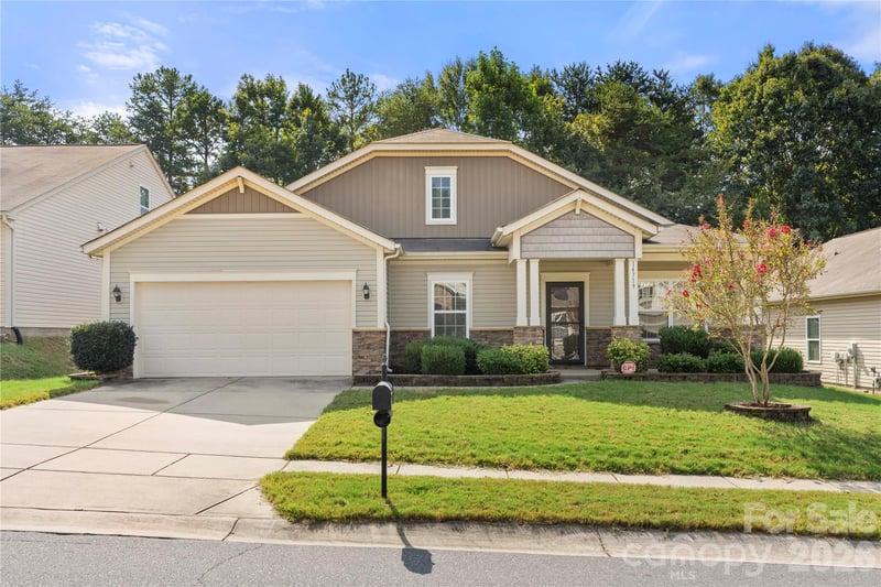 14719 Glenduff Place, Charlotte, NC - 4 beds, 2 baths, 2,223 sqft - $450,000