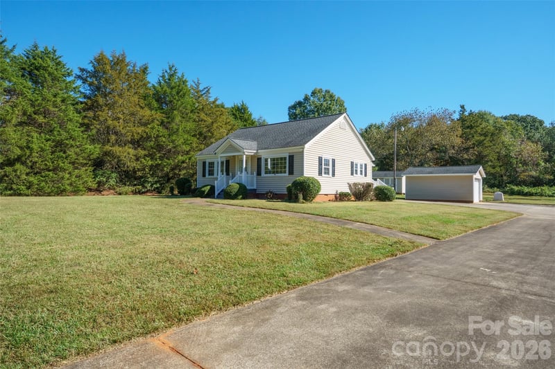 603 Westminster Drive, Statesville, NC - 2 beds, 1 bath, 1,073 sqft - $265,000