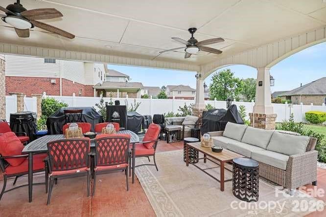 14706 Vaughan Drive Apt 127, Charlotte, NC - 3 beds, 2.5 baths, 2,261 sqft - $470,000