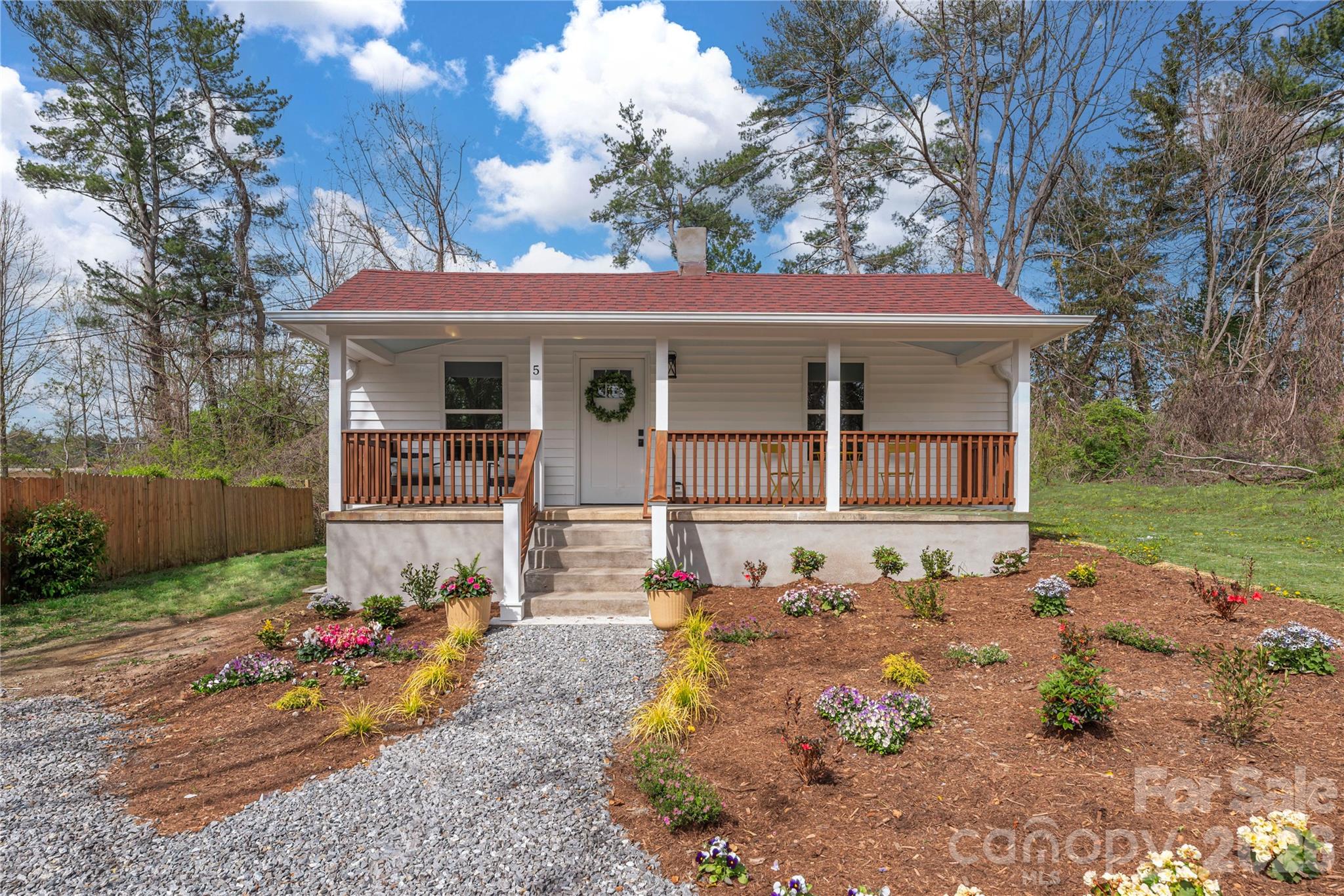 5 White Ave, Asheville, NC 28803. property listing photo