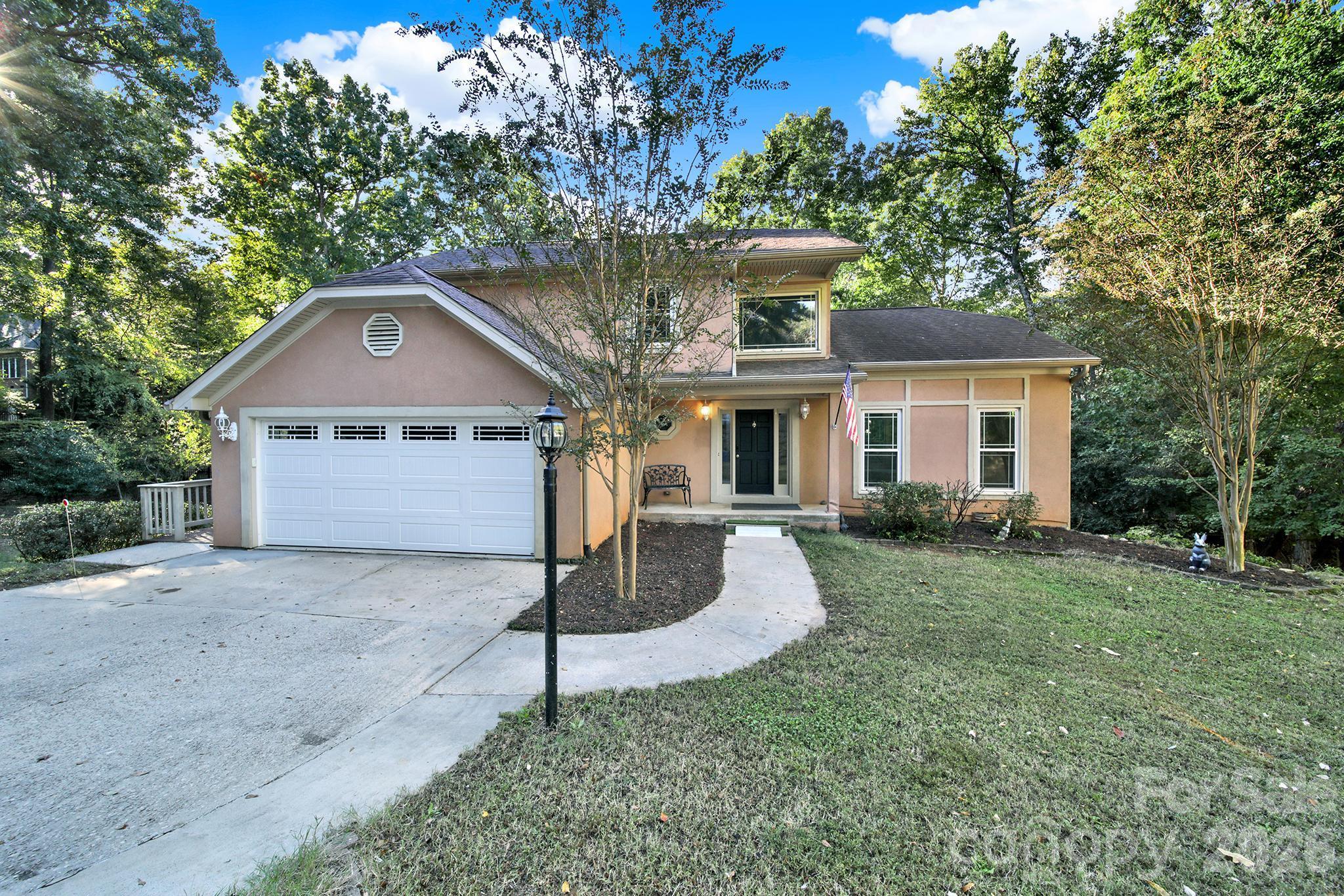 7055 Mariners Ct, Tega Cay, SC 29708. property listing photo