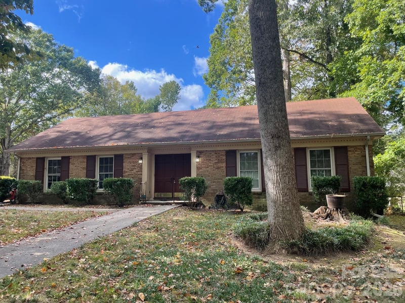 7808 Elwood Drive, Charlotte, NC - 3 beds, 2 baths, 1,624 sqft - $319,000