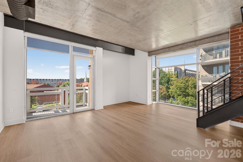 710 W Trade Street Apt 501, Charlotte, NC - 1 bed, 1 bath, 1,130 sqft - $379,000
