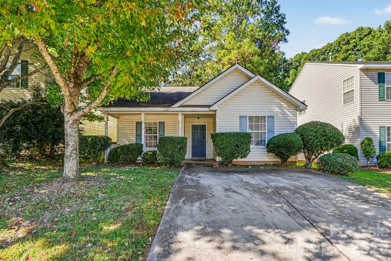 1427 Hidden Stream Court, Charlotte, NC - 3 beds, 2 baths, 1,085 sqft - $285,000