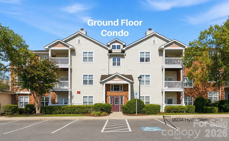 9934 Hyde Glen Court, Charlotte, NC - 2 beds, 2 baths, 1,150 sqft - $235,000