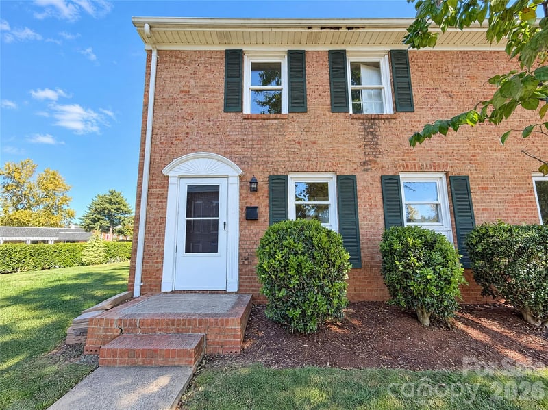 8355 Knights Bridge Road, Charlotte, NC - 3 beds, 2.5 baths, 1,316 sqft - $240,000