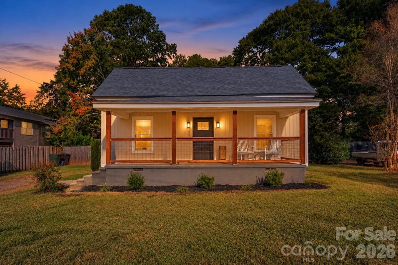 1003 Hull Street, Rock Hill, SC - 2 beds, 1 bath, 992 sqft - $269,000