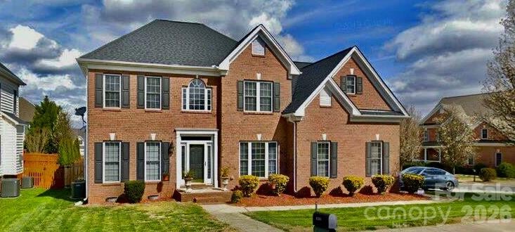 17341 Knoxwood Drive, Huntersville, NC - 5 beds, 3 baths, 2,951 sqft - $630,000