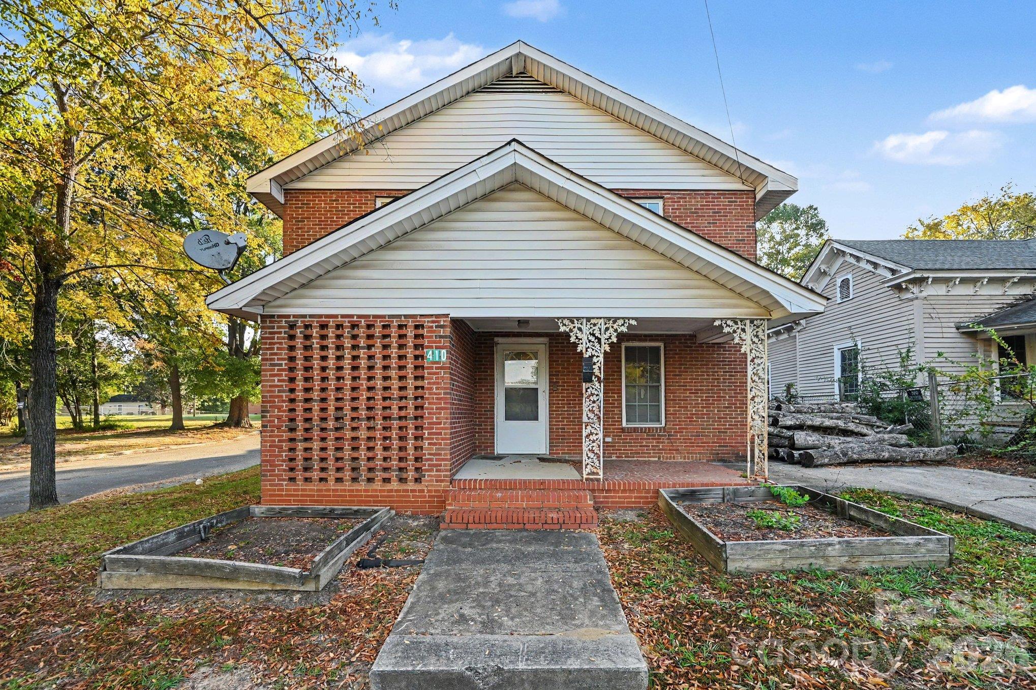 410 John St, Monroe, NC 28110. property listing photo
