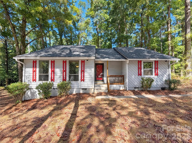 10005 Santa Fe Lane, Mint Hill, NC - 2 beds, 2 baths, 1,152 sqft - $300,000