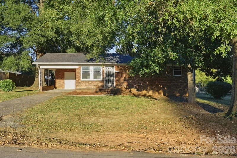 207 Gaddis Drive, Mount Holly, NC - 3 beds, 1 bath, 950 sqft - $204,900