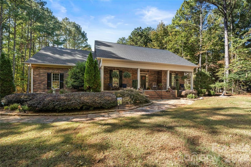 1360 Saddle Drive, York, SC - 3 beds, 2 baths, 2,389 sqft - $750,000