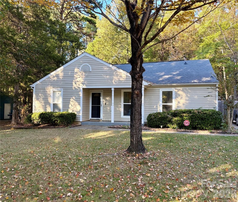 10123 Grand Junction Road, Mint Hill, NC - 3 beds, 2 baths, 1,320 sqft - $365,000