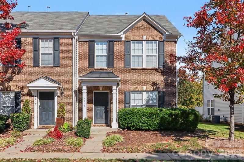 4209 Coulter Crossing, Charlotte, NC - 2 beds, 2.5 baths, 1,565 sqft - $270,000