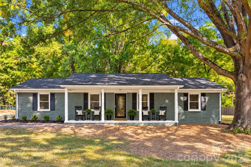 205 Robin Lane, York, SC - 2 beds, 1 bath, 1,066 sqft - $249,000
