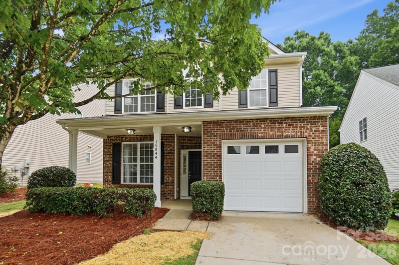 16844 Kettlewell Lane, Charlotte, NC - 3 beds, 2.5 baths, 1,766 sqft - $449,900
