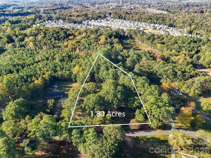 1806 Lakeview Drive, Pineville, NC -  - $499,000