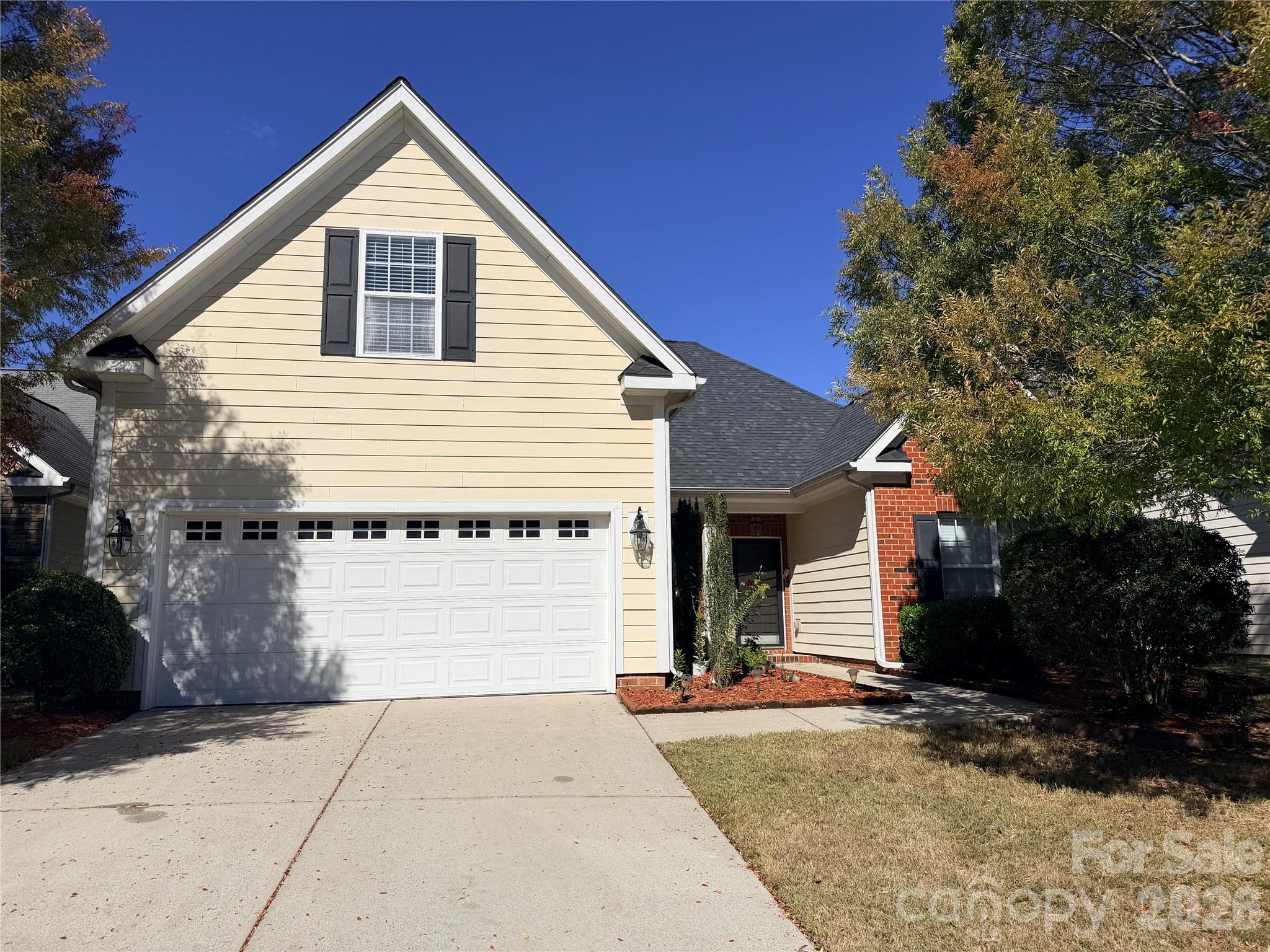 9009 Socata Way, Charlotte, NC 28269. property listing photo